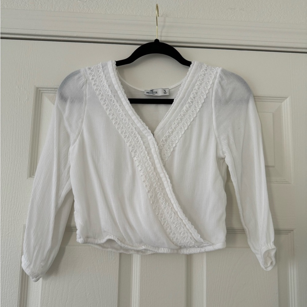 Hollister 3/4 sleeve white blouse